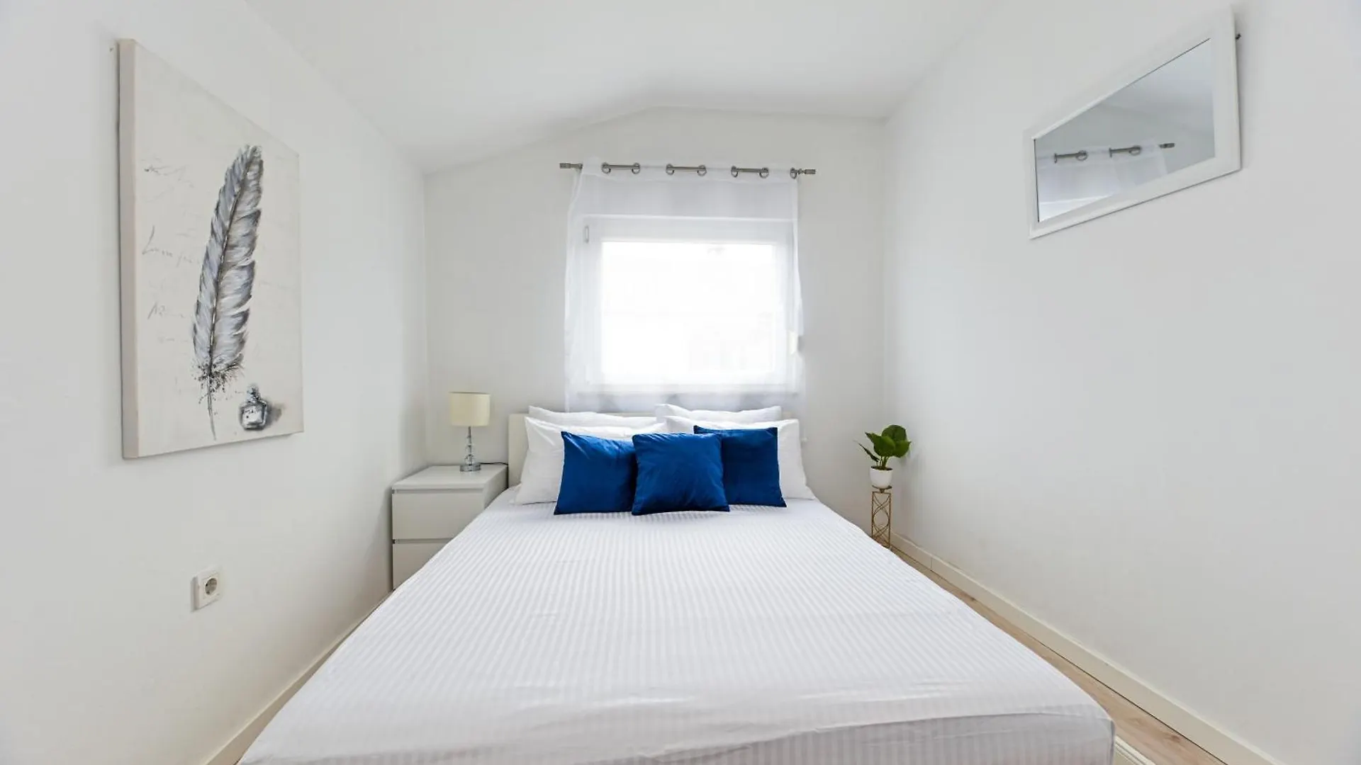 New 1St Floor Apartment In 자다르